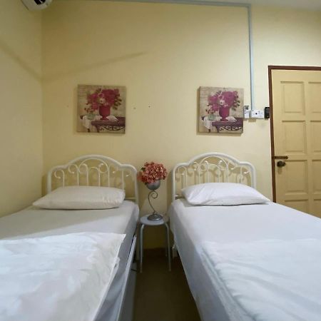 Aam Hotel Kota Bharu Exterior photo